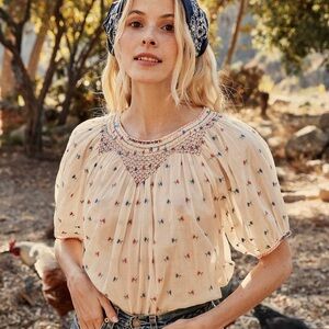 Doen Amna Top Embroidered